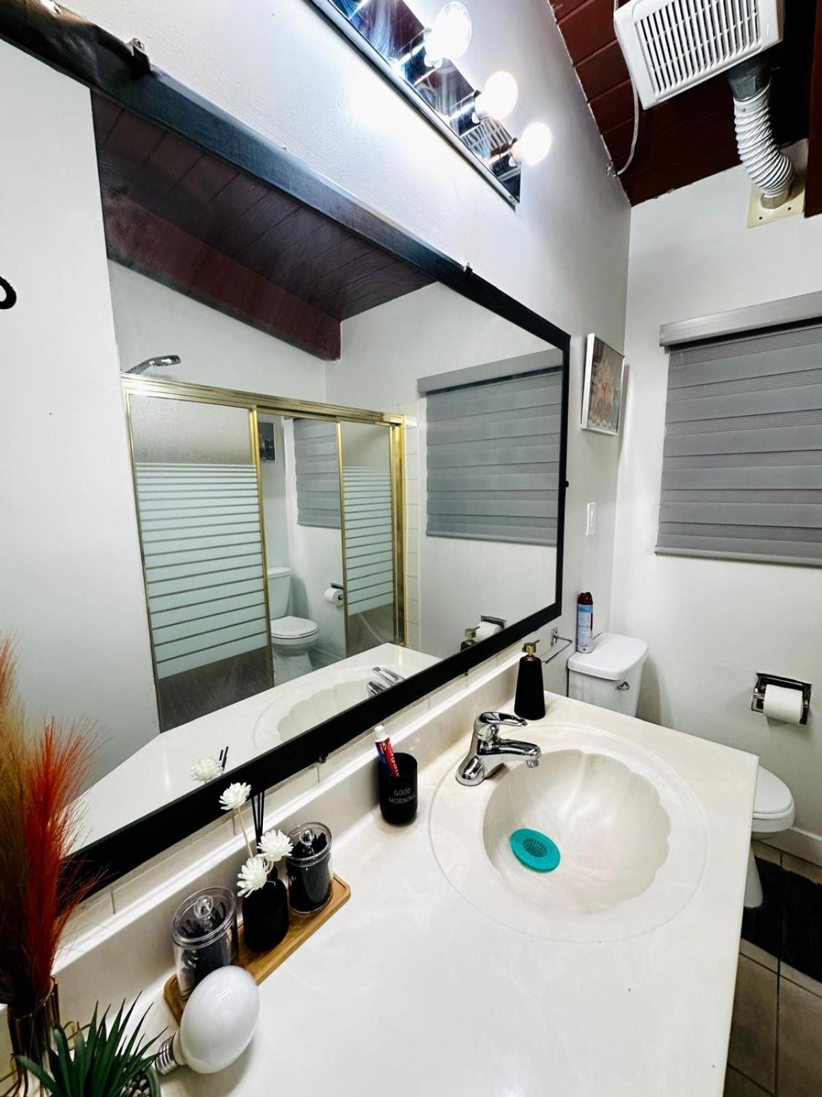 Guest house P&n - Queen Room- Dubai