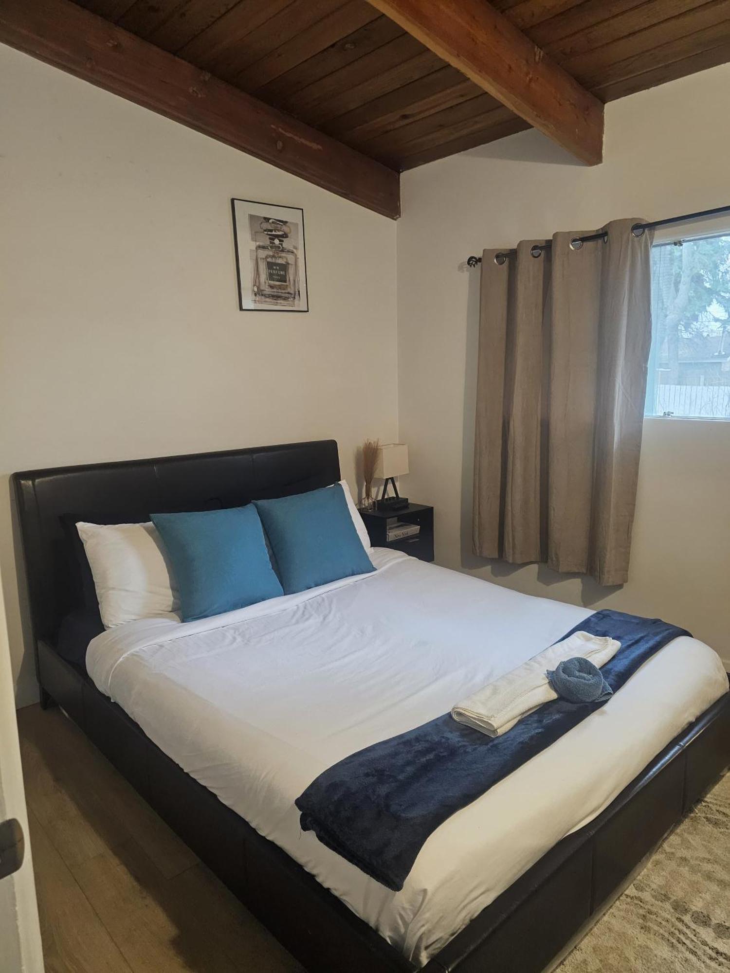 Guest house P&n - Queen Room- Dubai